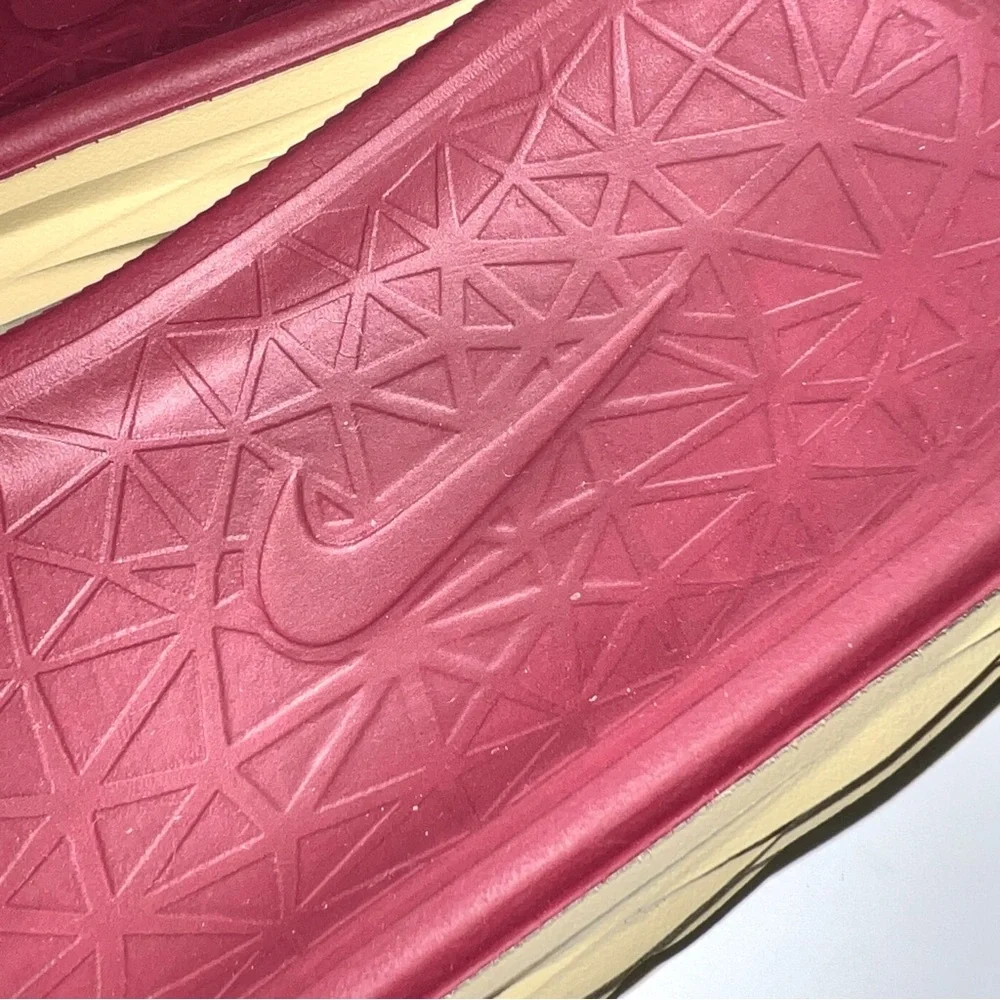 Nike college offcourt